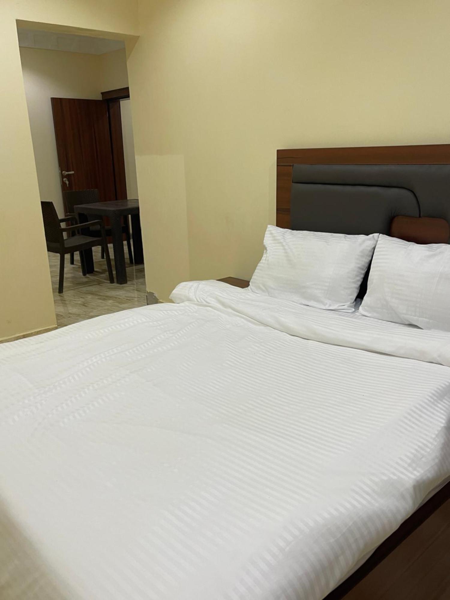 Pilgrim Place Hotel Rubuchi Buitenkant foto